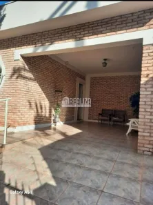 Casa com 3 Quartos à venda, 184m² no Nossa Senhora da Abadia, Uberaba