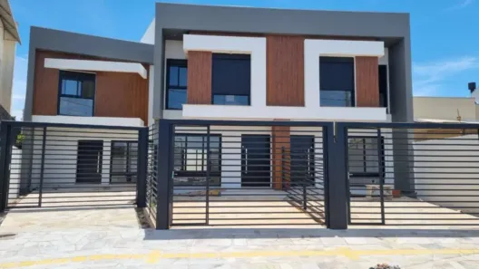 Sobrado com 3 Quartos à venda, 110m² no Igara, Canoas