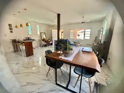 Casa com 4 Quartos para alugar, 300m² no Itaguá, Ubatuba