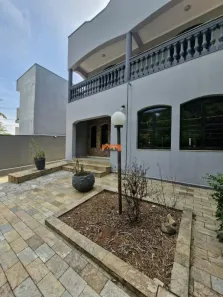 Casa com 4 Quartos para alugar, 250m² no Residencial Burato, Campinas