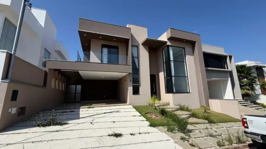Casa de Condomínio com 4 Quartos para alugar, 268m² no Centro, Pouso Alegre