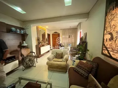 Casa com 2 Quartos para alugar, 272m² no Vital Brazil, Niterói