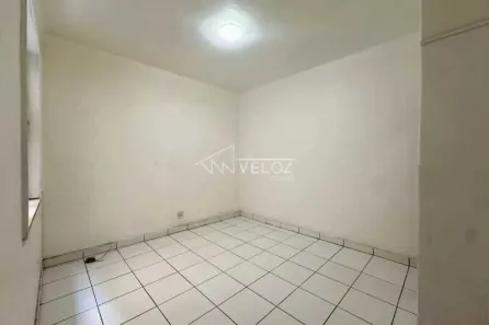 Kitnet à venda, 25m² no Centro, Rio de Janeiro
