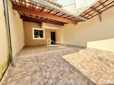 Casa com 3 Quartos à venda, 140m² no Heliópolis, Belo Horizonte