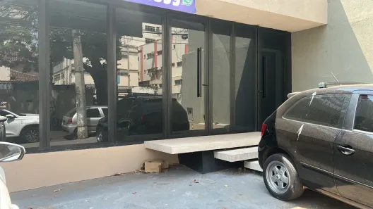 com 4 Quartos para alugar, 350m² no Setor Oeste, Goiânia