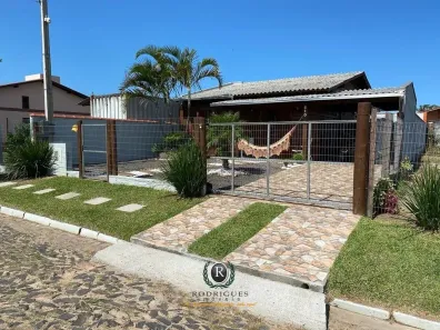 Casa com 2 Quartos à venda, 102m² no Torres, Torres