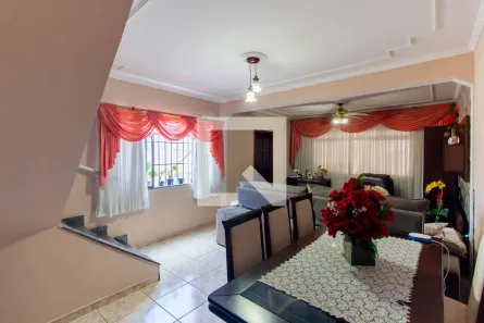 Casa com 3 Quartos à venda, 300m² no Vila Ema, São Paulo