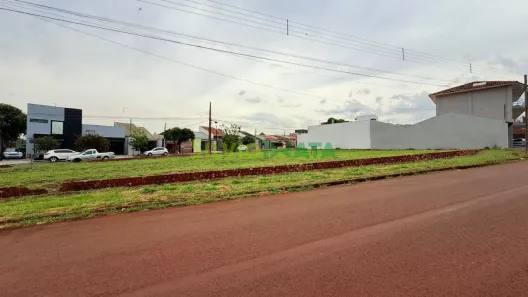à venda, 1013m² no Jardim Santa Rosa, Maringá