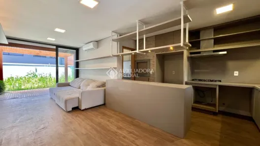 Casa de Condomínio com 4 Quartos à venda, 164m² no Jansen, Gravataí