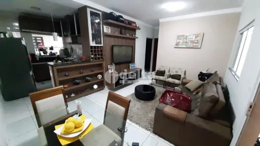 Casa com 3 Quartos à venda, 85m² no Jardim Holanda, Uberlândia