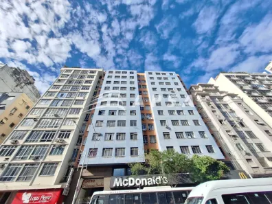 Apartamento com 2 Quartos para alugar, 74m² no Copacabana, Rio de Janeiro