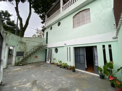 Casa com 7 Quartos à venda, 247m² no Vila Liviero, São Paulo