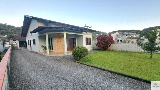 Casa com 3 Quartos à venda, 145m² no Pirabeiraba (Pirabeiraba), Joinville