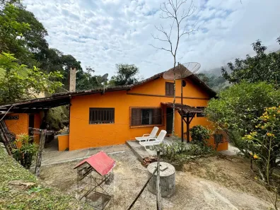 Casa com 3 Quartos à venda, 220m² no Fazenda Inglesa, Petrópolis