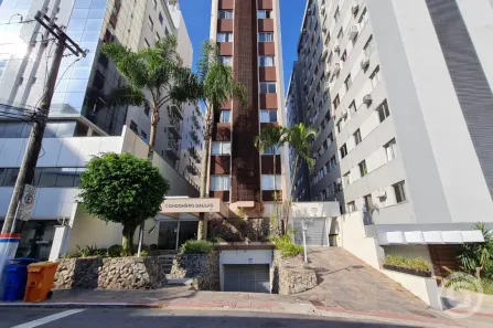 Apartamento com 1 Quarto para alugar, 27m² no Centro, Florianópolis