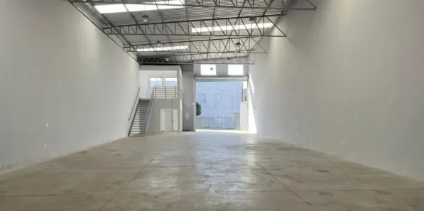 Galpão/Depósito/Armazém para alugar, 380m² no Jardim Contorno, Bauru