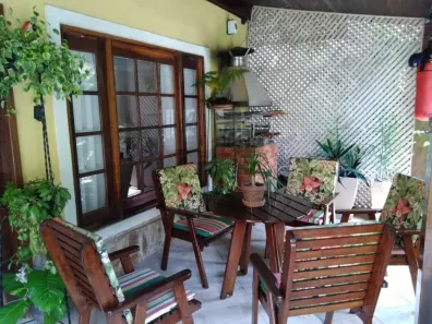 Casa de Condomínio com 4 Quartos à venda, 450m² no Badu, Niterói
