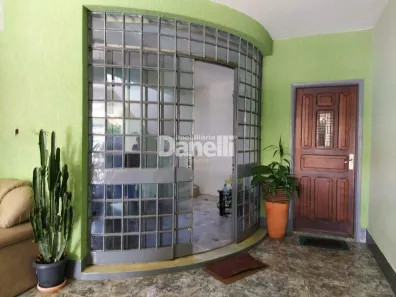 Sobrado com 5 Quartos à venda, 296m² no Centro, Taubaté