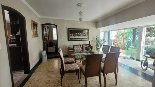 Casa com 3 Quartos para alugar, 500m² no Vila Trujillo, Sorocaba