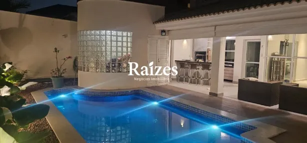 Casa com 4 Quartos para alugar, 290m² no Nova Uberlândia, Uberlândia