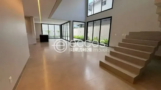 Casa de Condomínio com 4 Quartos para alugar, 367m² no Jardim Sul, Uberlândia