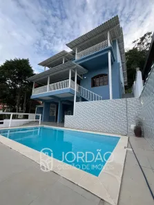 Casa com 4 Quartos à venda, 380m² no Engenho do Mato, Niterói
