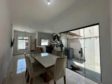 Casa com 3 Quartos à venda, 93m² no Parque Urupês, Taubaté