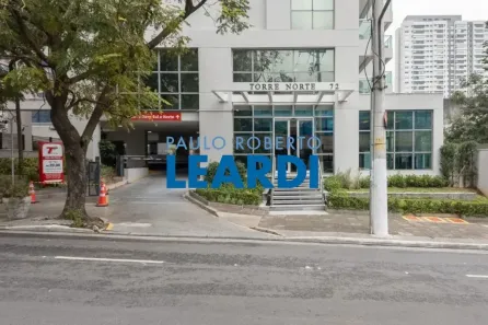 Ponto Comercial à venda, 48m² no Santo Amaro, São Paulo