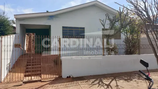 Casa com 2 Quartos à venda, 108m² no Jardim Pinheiros (Vila Xavier), Araraquara