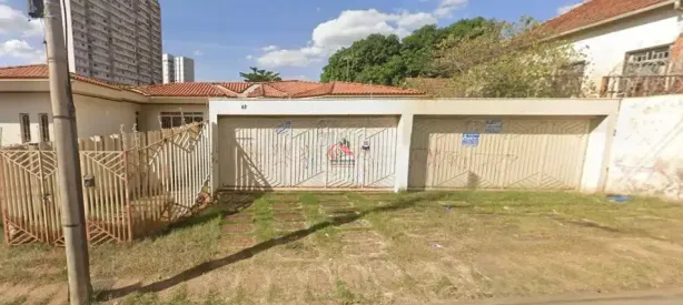 Casa com 4 Quartos para alugar, 400m² no Centro, Uberaba