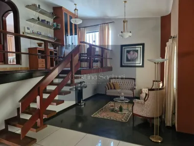 Sobrado com 3 Quartos à venda, 400m² no Parque Itamarati, Jacareí
