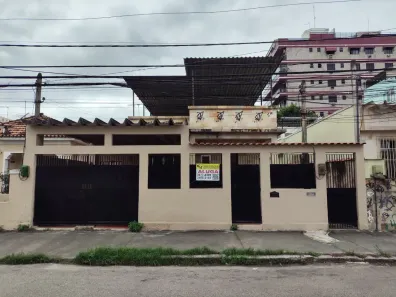 Casa com 3 Quartos para alugar, 164m² no Vila da Penha, Rio de Janeiro