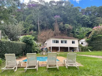Casa com 4 Quartos à venda, 2900m² no Araras, Petrópolis