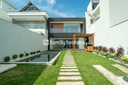 Casa com 4 Quartos para venda ou aluguel, 220m² no Vargem Grande, Rio de Janeiro