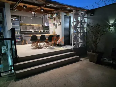 Casa com 3 Quartos à venda, 292m² no Cabral, Contagem