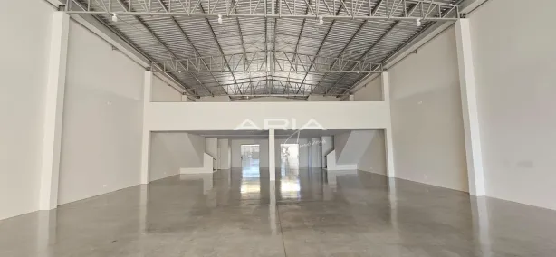 Galpão/Depósito/Armazém para alugar, 350m² no Vila Ipiranga, Londrina