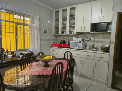 Casa com 3 Quartos à venda, 110m² no Jardim Santa Inês II, São José dos Campos