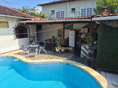Casa com 3 Quartos à venda, 165m² no Vila Valqueire, Rio de Janeiro