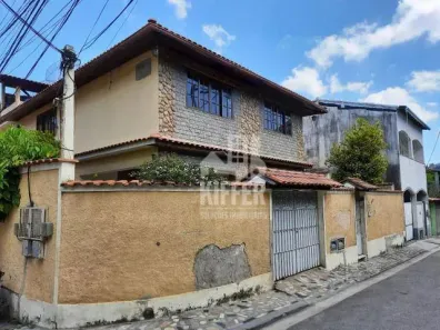 Casa com 3 Quartos à venda, 341m² no Engenhoca, Niterói