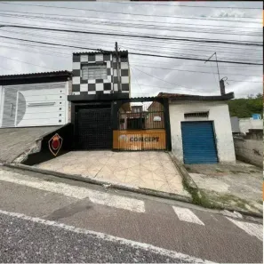 Sobrado com 4 Quartos à venda, 200m² no Jardim Ikeda, Suzano