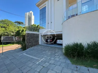 Casa com 2 Quartos para alugar, 310m² no Centro, Cascavel