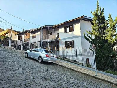 Sobrado com 3 Quartos à venda, 223m² no De Lazzer, Caxias do Sul