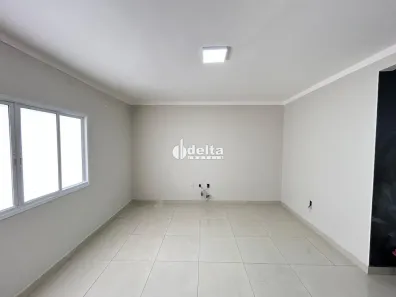 Apartamento com 2 Quartos para alugar, 82m² no Novo Mundo, Uberlândia