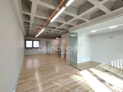 Sala Comercial para alugar, 74m² no Praia de Belas, Porto Alegre