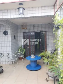 Casa com 4 Quartos à venda, 200m² no Casa Forte, Recife