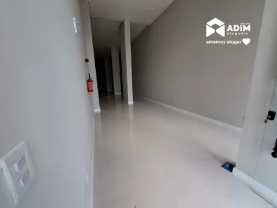 Sala Comercial para alugar, 123m² no Centro, Itapema