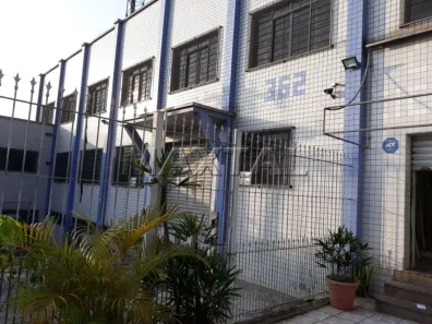 Galpão/Depósito/Armazém à venda, 2400m² no Vila Carbone, São Paulo
