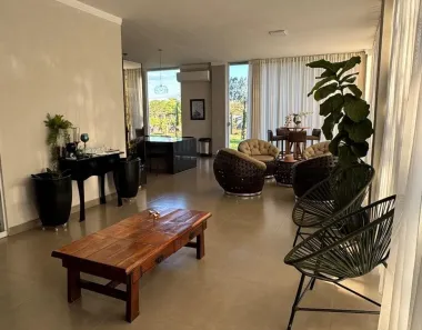 Fazenda/Sítio com 3 Quartos à venda, 280m² no Jardim Canaã, Uberlândia