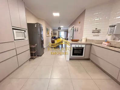 Apartamento com 3 Quartos à venda, 131m² no Jardim Las Palmas, Guarujá