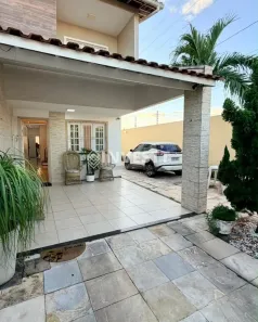 Sobrado com 4 Quartos à venda, 212m² no Maraponga, Fortaleza